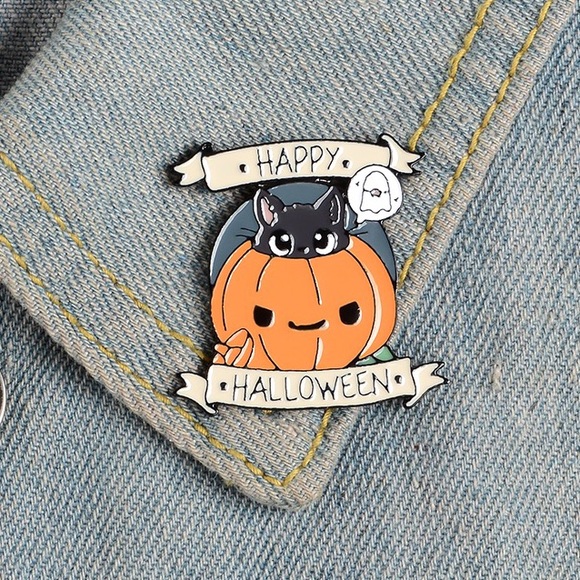 Halloween  Pumpkin Enamel Pin - Picture 1 of 4
